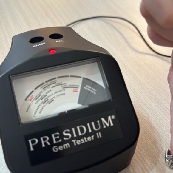 Diamond sterling silver hoop earrings - Picture 5 of 5